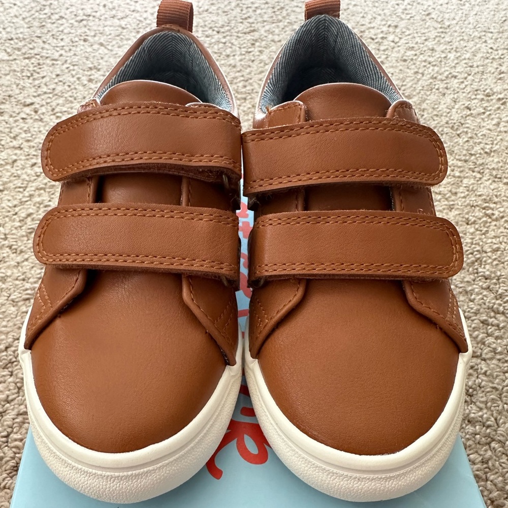 NWOT sneakers